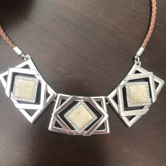 WHBM Necklace - Picture 3 of 4